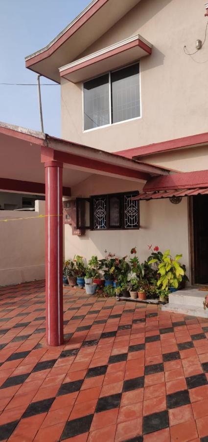 Giri'S Homestay Мадикери Екстериор снимка